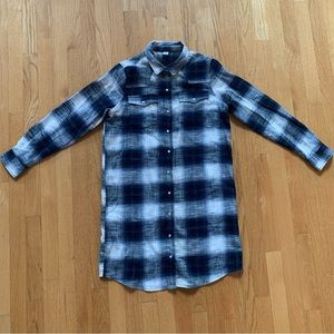 Old Navy Women’s Size Small Blue Plaid Flannel Dress With White Button Accents